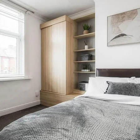 Apartment Beautiful 4bd Family Burley Leeds